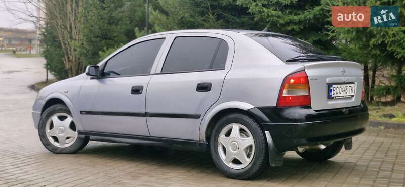 Хэтчбек Opel Astra 2000 в Львове