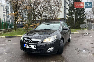 Универсал Opel Astra 2011 в Луцке