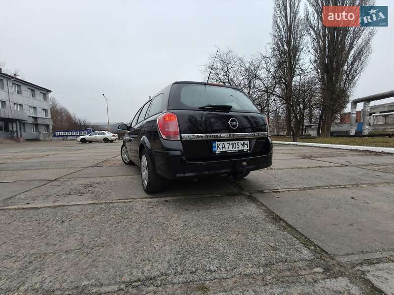 Універсал Opel Astra 2005 в Києві