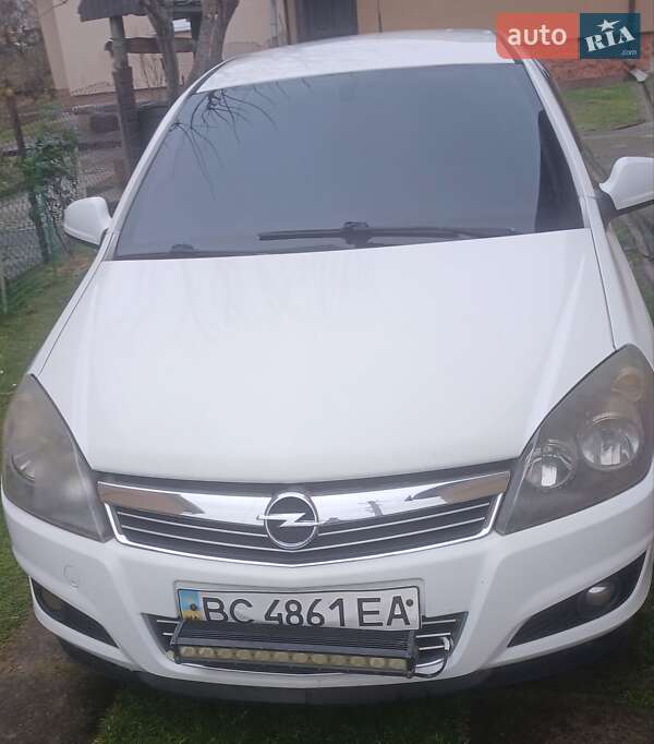 Хетчбек Opel Astra 2013 в Миколаєві