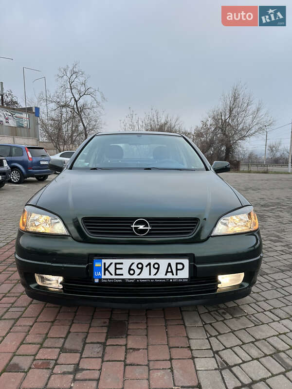 Седан Opel Astra 2003 в Кривом Роге