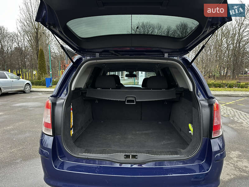 Универсал Opel Astra 2008 в Галиче