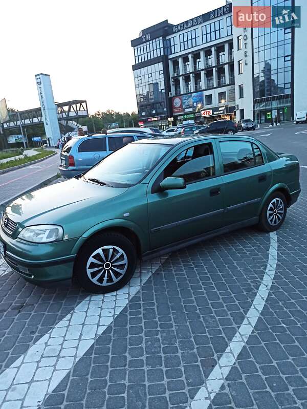 Седан Opel Astra 1999 в Тернополе