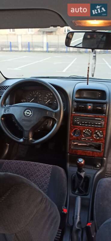 Седан Opel Astra 1999 в Тернополе