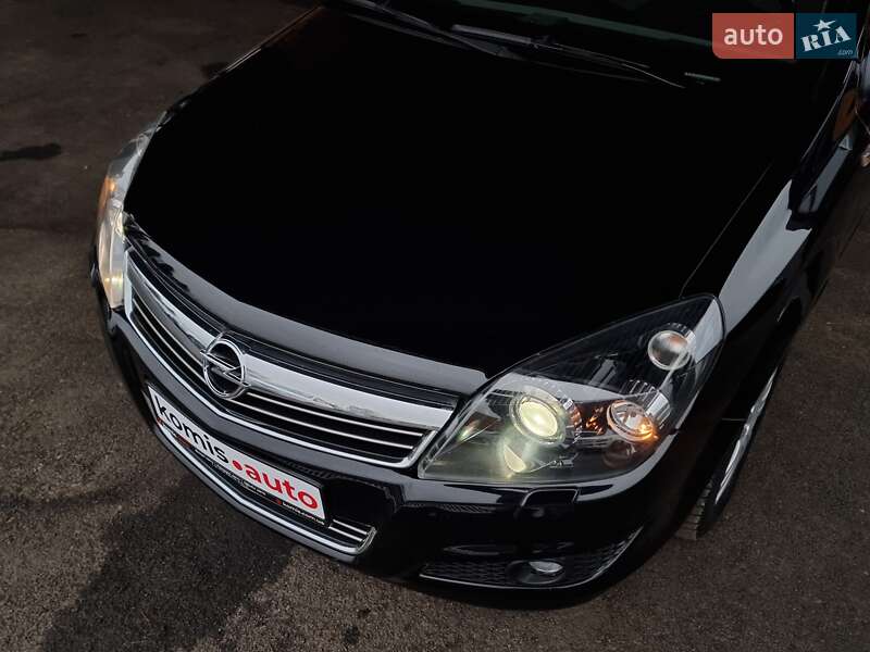Універсал Opel Astra 2009 в Вінниці