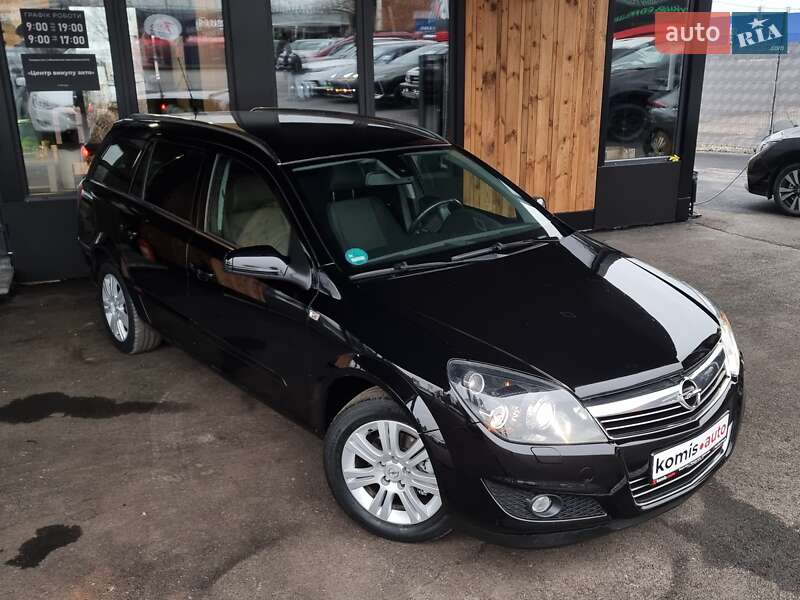 Універсал Opel Astra 2009 в Вінниці