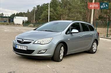 Универсал Opel Astra 2011 в Киеве