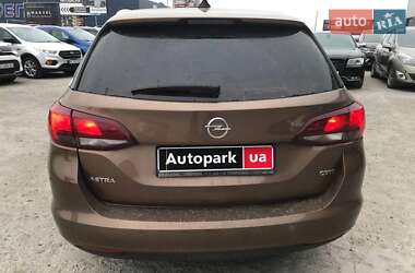 Універсал Opel Astra 2016 в Львові