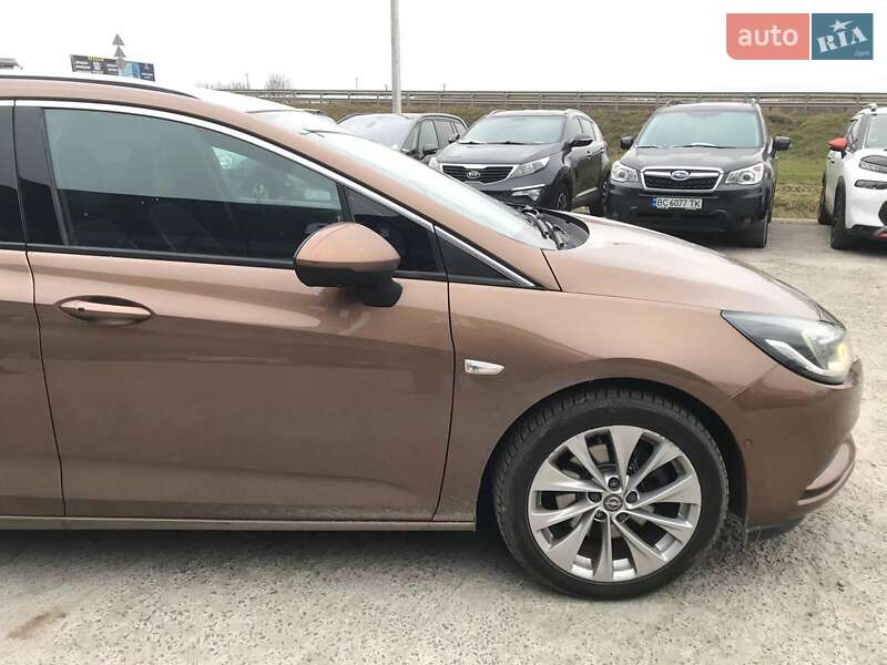 Універсал Opel Astra 2016 в Львові
