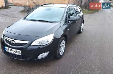 Универсал Opel Astra 2011 в Калиновке