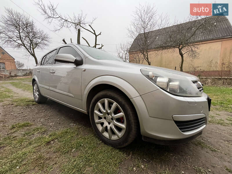 Хэтчбек Opel Astra 2005 в Бердичеве фото 8 Хэтчбек Opel Astra 2005 в Бердичеве