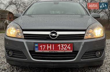 Универсал Opel Astra 2006 в Лубнах