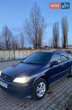 Седан Opel Astra 2003 в Ужгороде