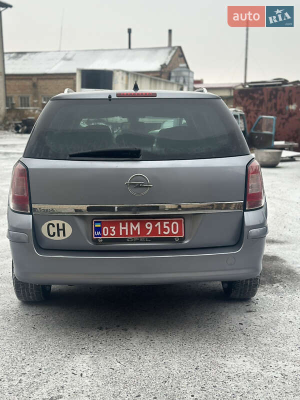 Универсал Opel Astra 2010 в Луцке фото 5 Универсал Opel Astra 2010 в Луцке