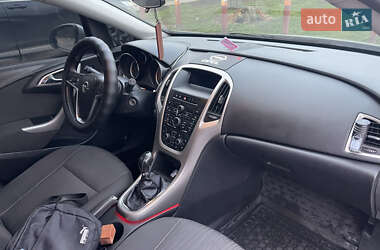 Універсал Opel Astra 2011 в Сумах