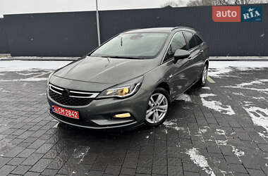 Универсал Opel Astra 2017 в Самборе