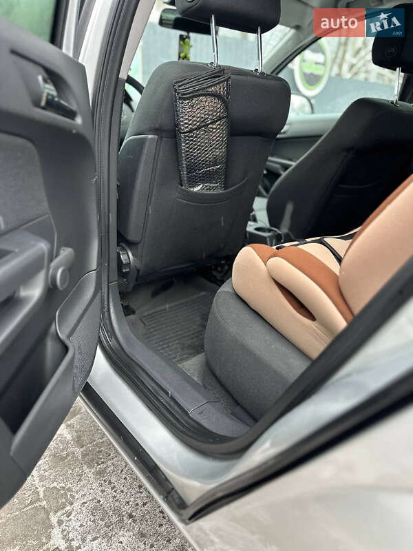 Хетчбек Opel Astra 2012 в Харкові