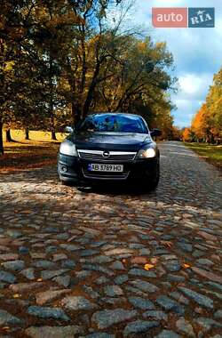 Универсал Opel Astra 2013 в Виннице