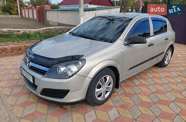 Хэтчбек Opel Astra 2006 в Николаеве