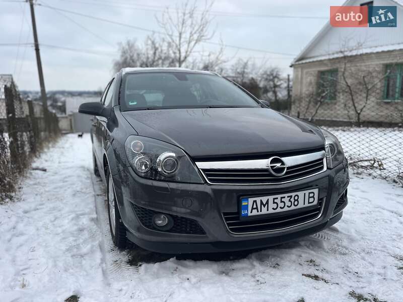 Универсал Opel Astra 2009 в Звягеле фото Универсал Opel Astra 2009 в Звягеле