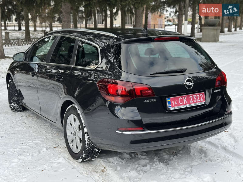 Универсал Opel Astra 2015 в Христиновке