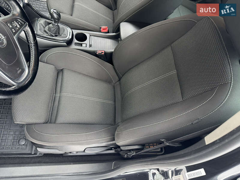 Универсал Opel Astra 2015 в Христиновке