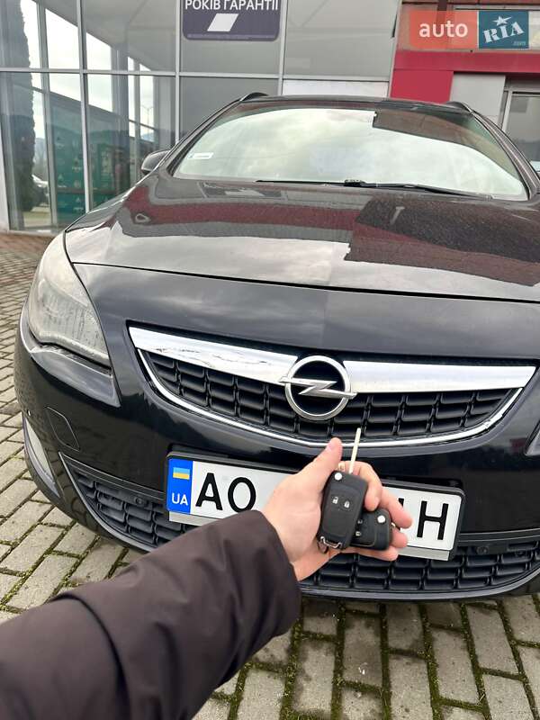 Универсал Opel Astra 2010 в Хусте фото 14 Универсал Opel Astra 2010 в Хусте