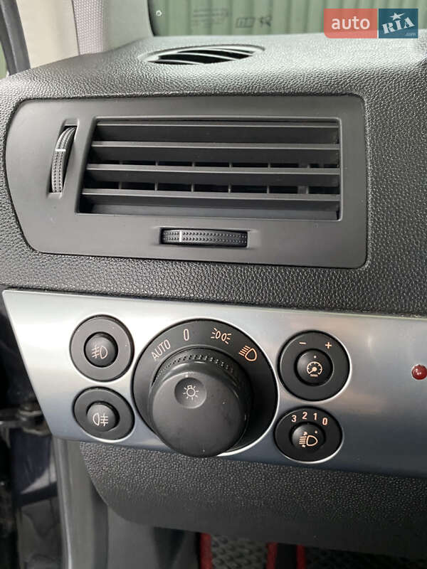 Универсал Opel Astra 2008 в Владимире