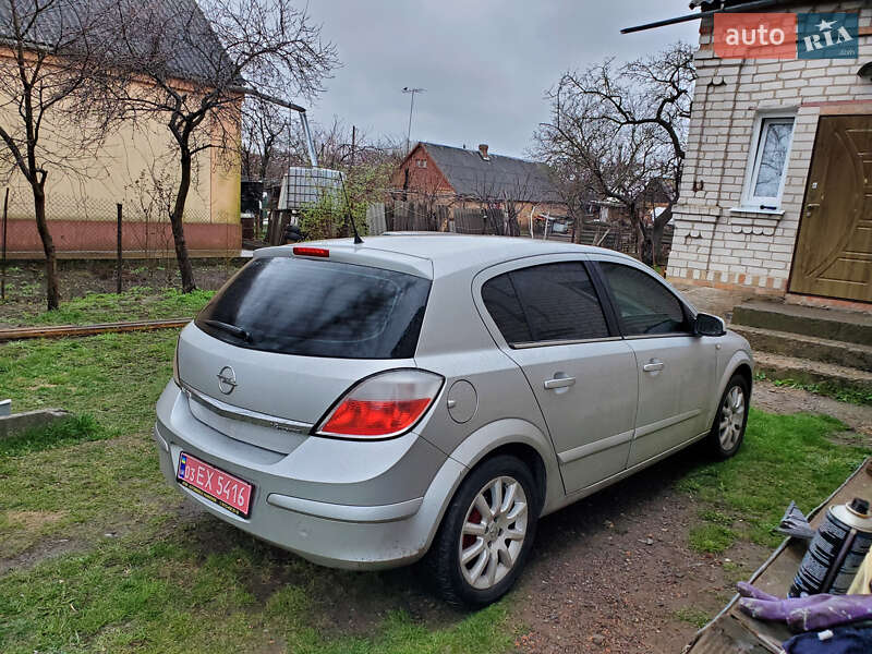 Хэтчбек Opel Astra 2005 в Бердичеве фото 14 Хэтчбек Opel Astra 2005 в Бердичеве