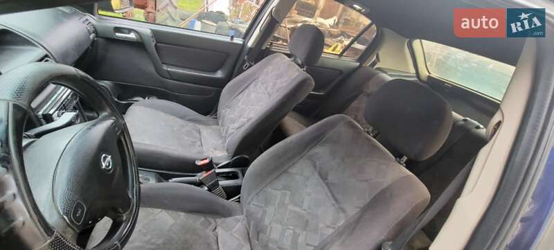 Седан Opel Astra 2000 в Одессе
