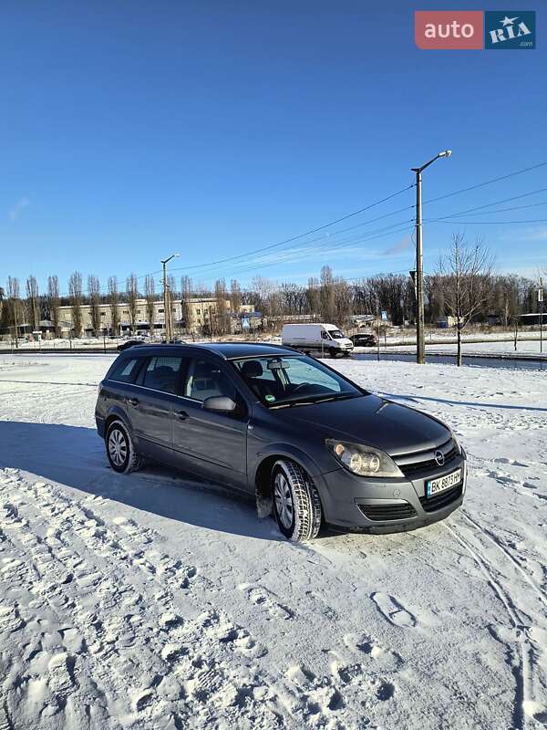 Универсал Opel Astra 2004 в Чернигове