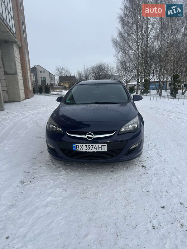 Универсал Opel Astra 2015 в Хмельницком