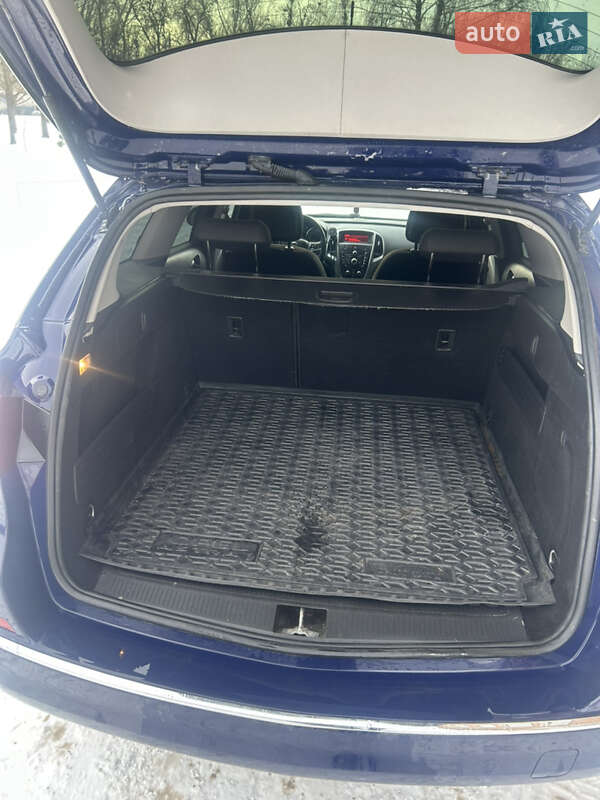 Универсал Opel Astra 2015 в Хмельницком