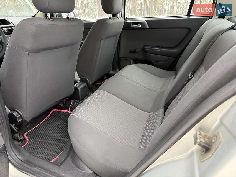 Седан Opel Astra 2007 в Ахтырке