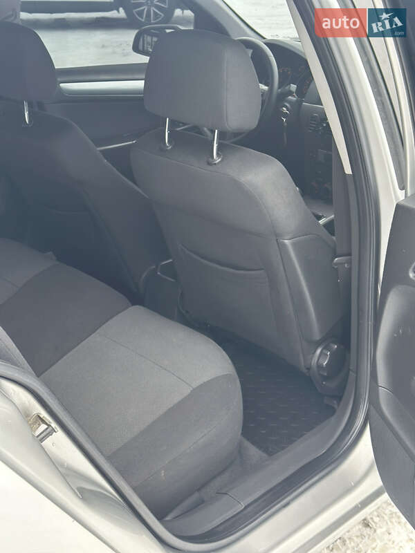 Универсал Opel Astra 2006 в Полтаве