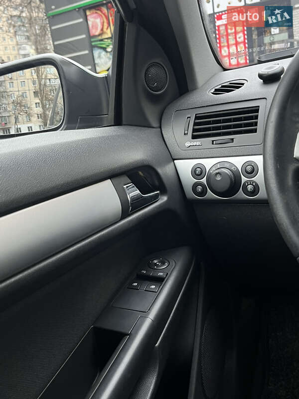 Хетчбек Opel Astra 2008 в Одесі