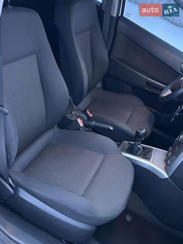 Седан Opel Astra 2012 в Прилуках