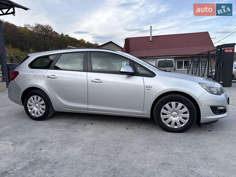 Универсал Opel Astra 2013 в Тернополе