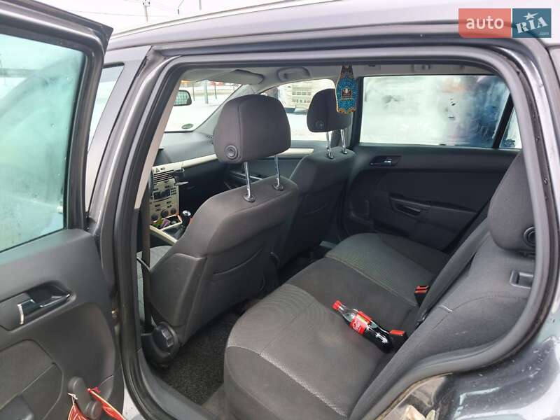 Универсал Opel Astra 2008 в Броварах