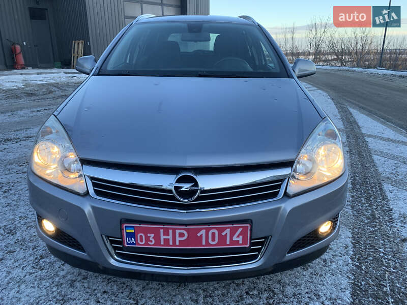 Opel Astra 2010