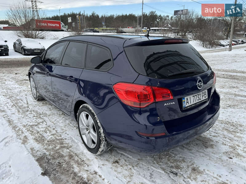 Універсал Opel Astra 2011 в Києві фото 3 Універсал Opel Astra 2011 в Києві
