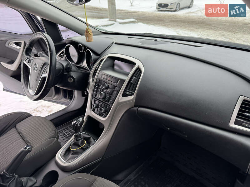 Універсал Opel Astra 2011 в Києві фото 12 Універсал Opel Astra 2011 в Києві