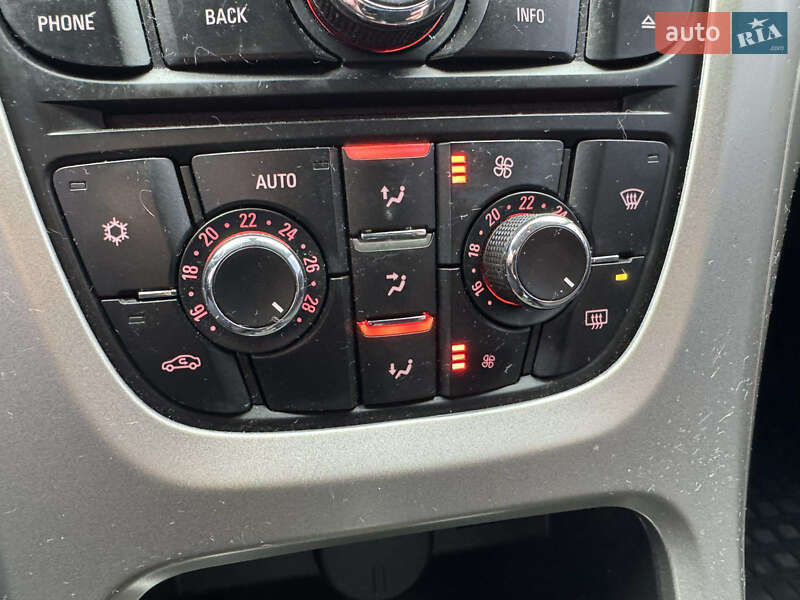 Універсал Opel Astra 2011 в Києві фото 26 Універсал Opel Astra 2011 в Києві