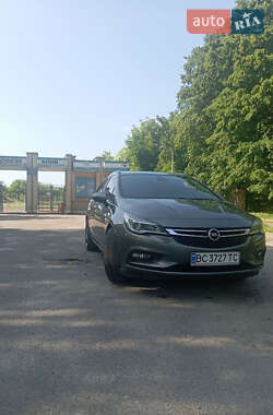 Универсал Opel Astra 2017 в Золочеве
