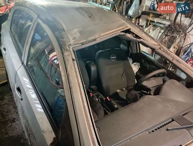 Хетчбек Opel Astra 2005 в Буську фото 8 Хетчбек Opel Astra 2005 в Буську