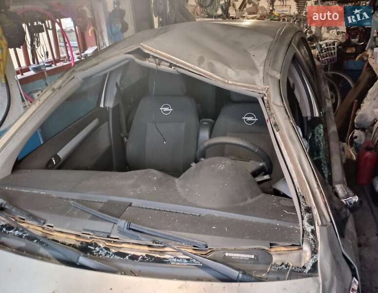 Хетчбек Opel Astra 2005 в Буську фото 2 Хетчбек Opel Astra 2005 в Буську