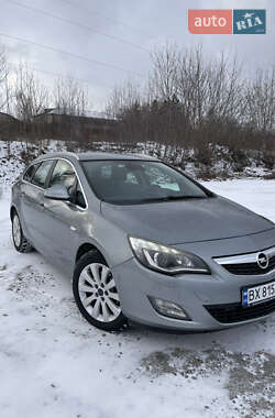 Універсал Opel Astra 2012 в Кам'янець-Подільському