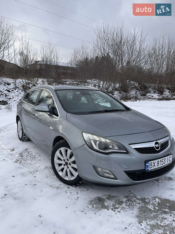 Opel Astra 2012