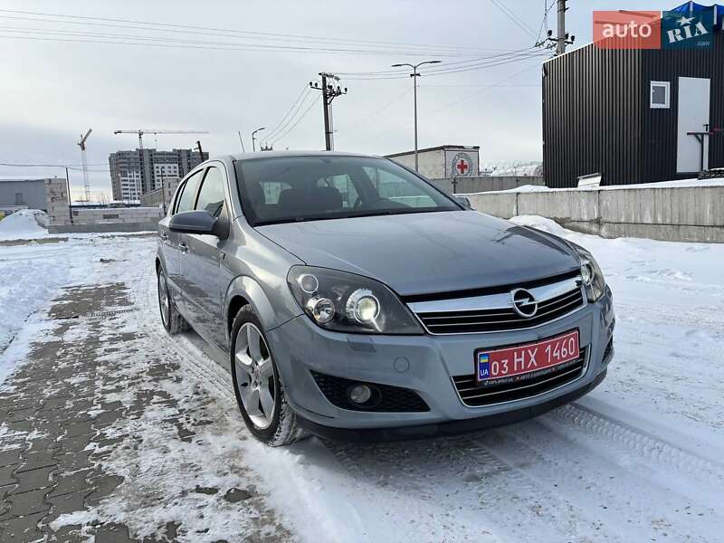 Хэтчбек Opel Astra 2009 в Киеве