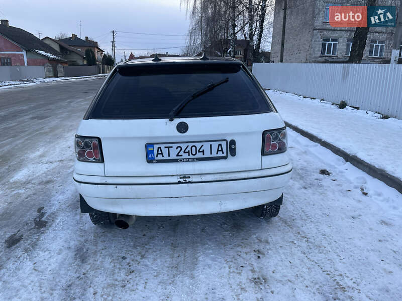 Хэтчбек Opel Astra 1992 в Черновцах фото 3 Хэтчбек Opel Astra 1992 в Черновцах
